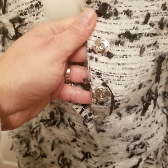 White and black Fuzzy Jacket size M - Picture 4 of 8